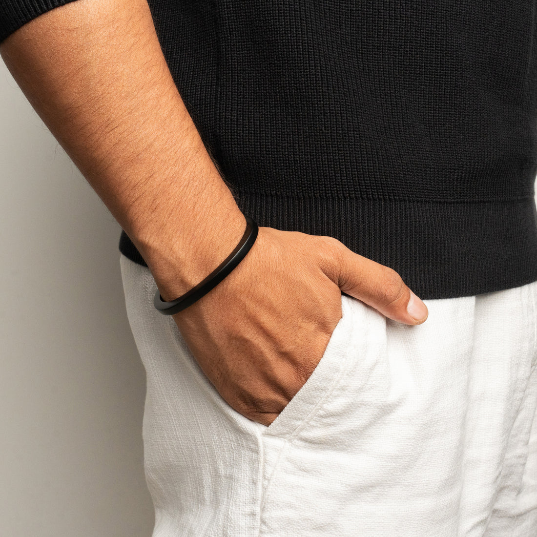 SQR CUFF - MATTE BLACK